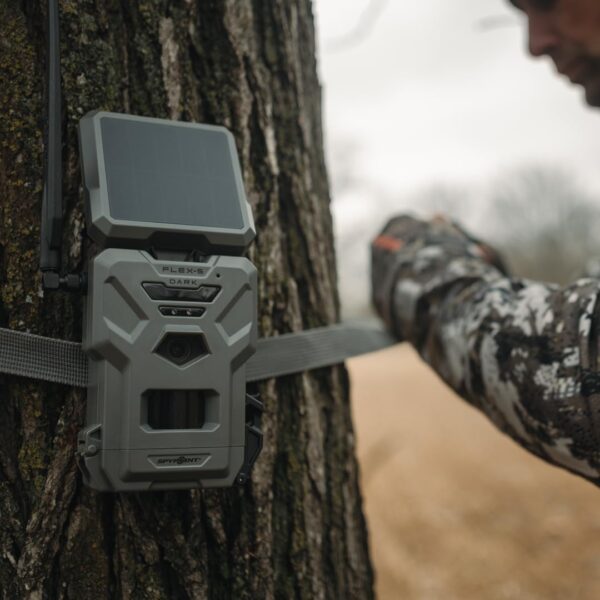 "Unleash the Wild: SPYPOINT Flex-S-Dark Solar Trail Camera with 40MP Clarity and Stealth Night Vision" - Image 3