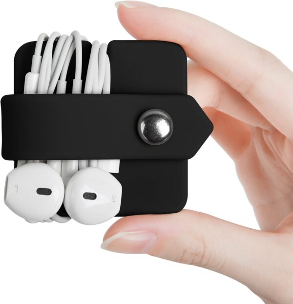 Tangle-Free Travel: The Ultimate Earbud & Headphone Organizer in Sleek Black - Image 2