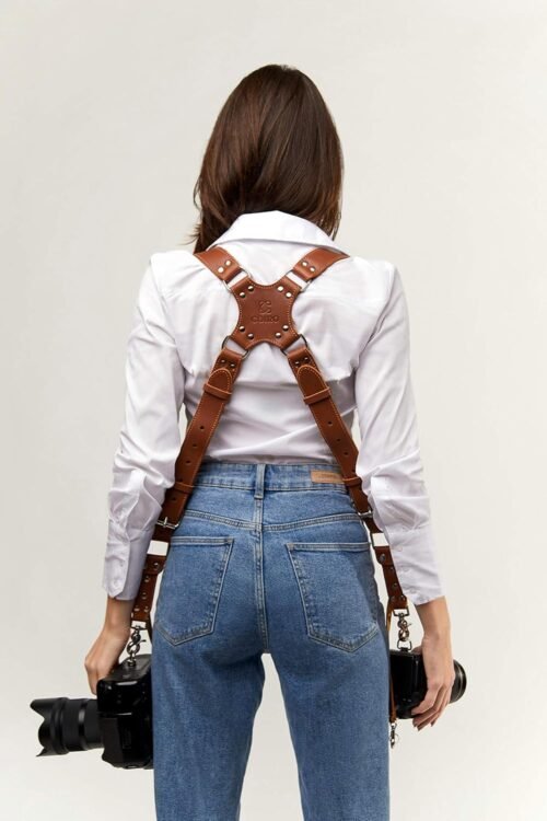 "Double Duty Delight: The Ultimate Leather Camera Harness for Every Photographer" - 이미지 8