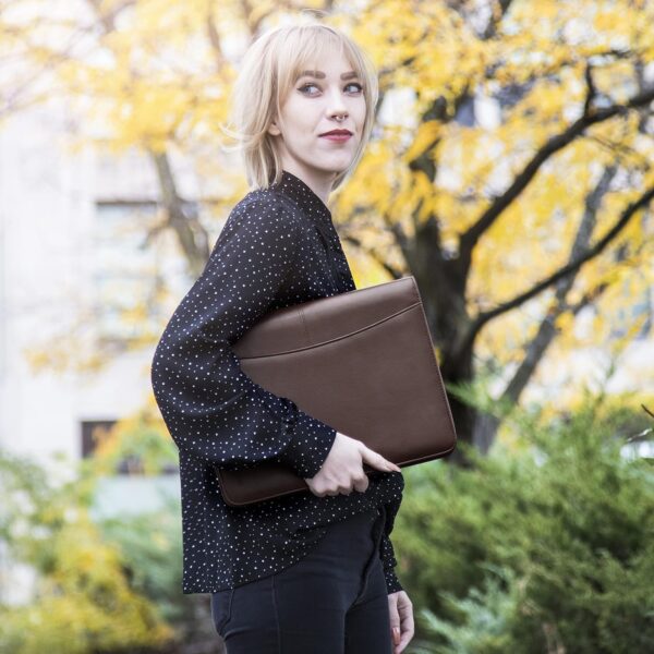 Elevate Your Professional Image: The Cossini Luxe Portfolio with Smart Features and Eco-Friendly Elegance - Image 8