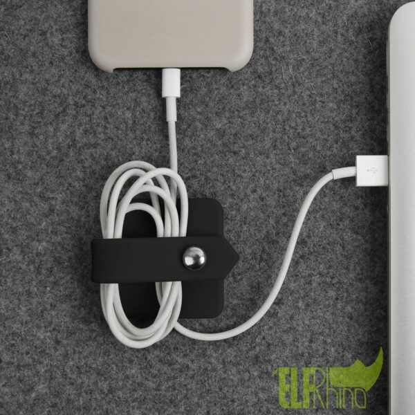 Tangle-Free Travel: The Ultimate Earbud & Headphone Organizer in Sleek Black - Image 7