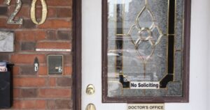 Toronto Gynecologist Faces Investigation Over Tool Disinfection Practices, Steps Down from Medical College