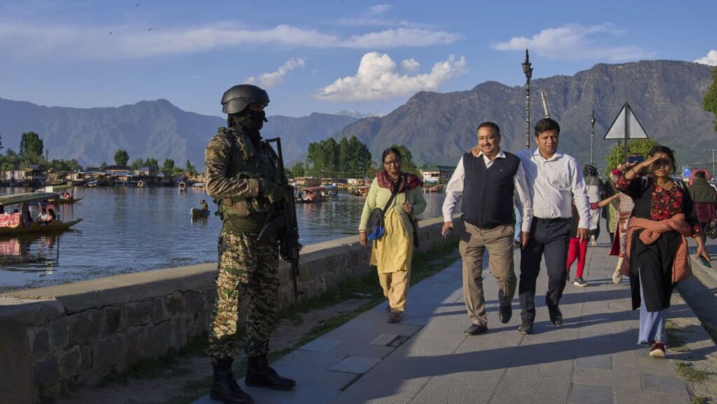 Economic Ripple Effects of the Kashmir Conflict: India and Pakistan’s Strain
