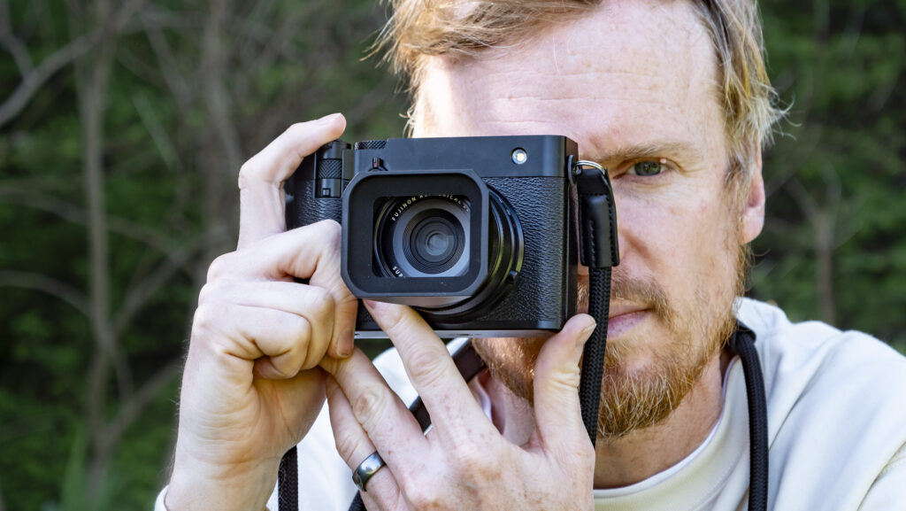 Unleashing Brilliance: The Fujifilm GFX100RF Redefines Compact Camera Excellence