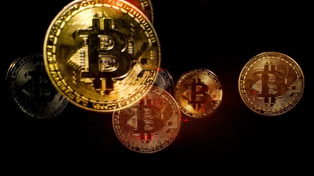 Bitcoin price hits new record high above 1,000