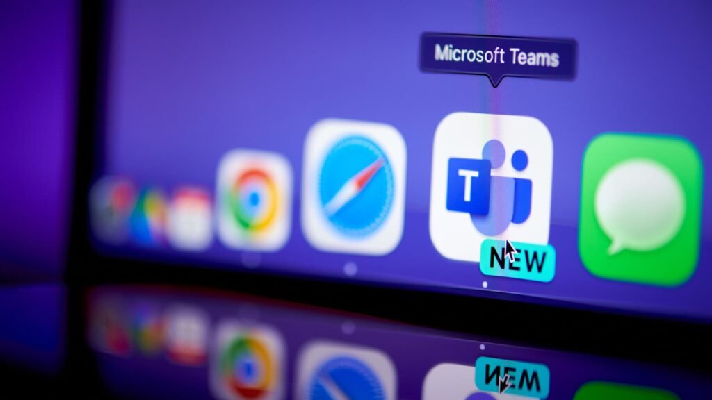 Microsoft seeks to placate EU with pledges to unbundle Teams, Office