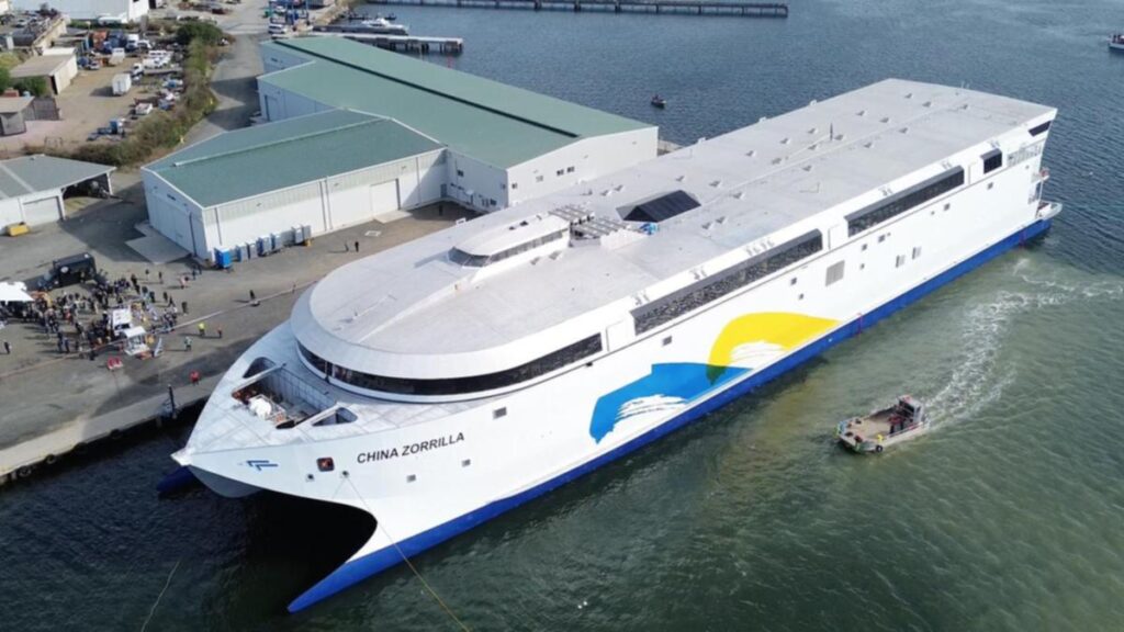 “Setting Sail for the Future: The World’s Largest Electric Ship Takes to the Waters!”