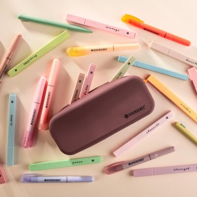 DIVERSEBEE Soft Silicone Pencil Case, Aesthetic Pencil Pouch with Zipper, Cute Pen Bag for School, Bible Journaling Supplies and Accessories, Pencil Organizer (Grape) - 이미지 2