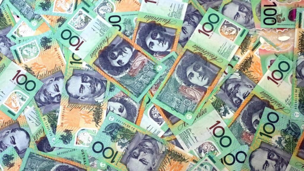 Albanese Government pushes to increase wages for millions of Aussie workers