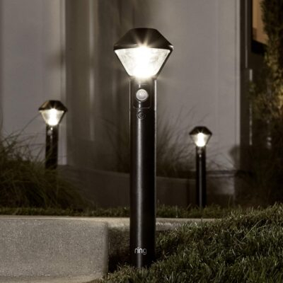 Ring Smart Lighting – Pathlight, Battery-Powered, Outdoor Motion-Sensor Security Light, Black (Bridge required) - 이미지 3
