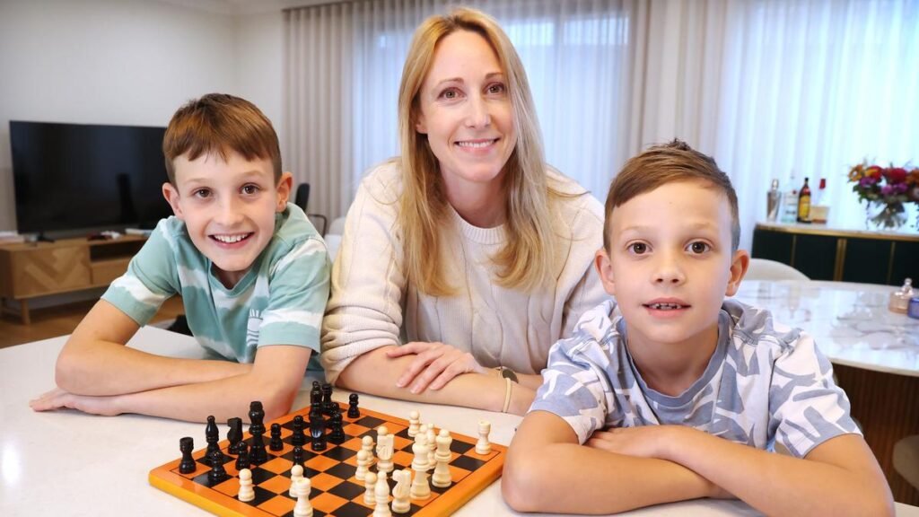 RBA interest rate cut: Leeming resident Lorie Langley will use savings to pay off mortgage faster