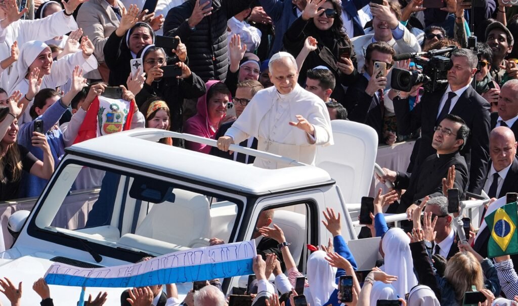 Leaders attend Pope Leo XIV’s inaugural mass, including Zelenskyy and Vance | Russia-Ukraine war