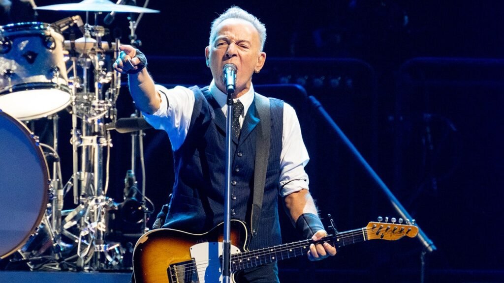 Rocker Bruce Springsteen is asked about Trump feud while signing autographs