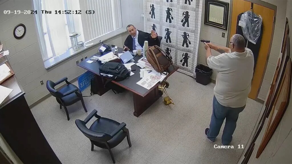 Experts doubt insanity defense for Kentucky sheriff suspected of killing judge