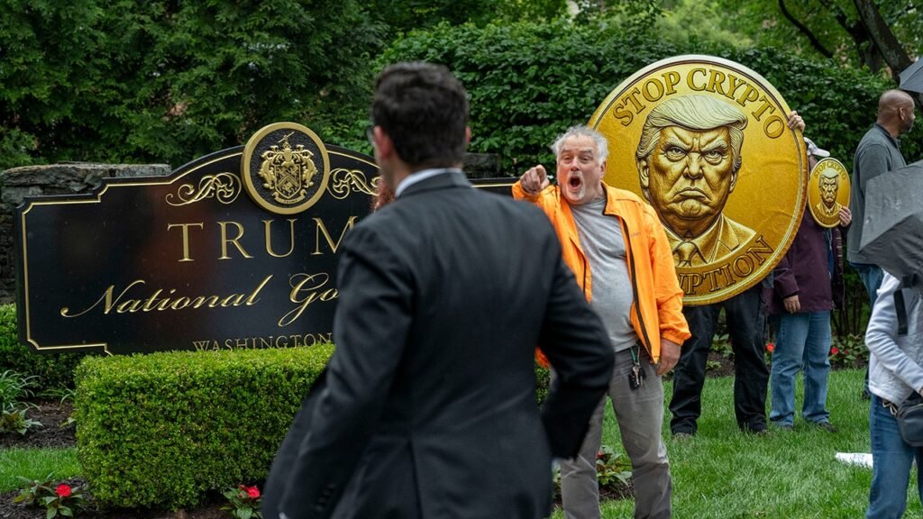 Trump hosts lavish dinner for top meme coin investors at his golf club