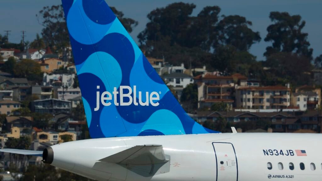 JetBlue Slashes Flights and Expenses as 2025 Profitability Remains Elusive