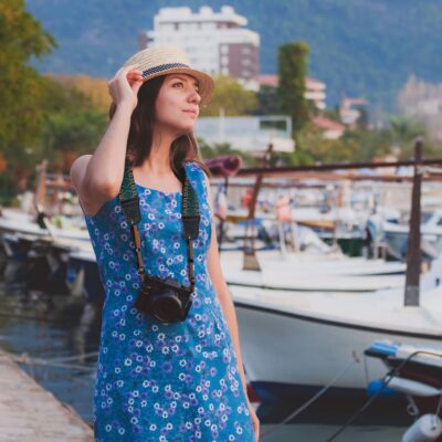 "Embrace Elegance: The Mystic Green Embroidered Camera Strap with Luxe Cowhide Accents for Every Photographer" - 이미지 7