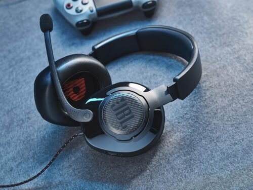 JBL Quantum 200 - Wired over-ear gaming headset with Voice focus directional flip-up mic and memory foam ear cushions (Black) - 이미지 5