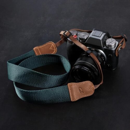 "Crafted Elegance: Dark Blue Green Dual-Layer Camera Strap - Perfect Blend of Cotton and Crazy Horse Cowhide for Every Photographer" - 이미지 8