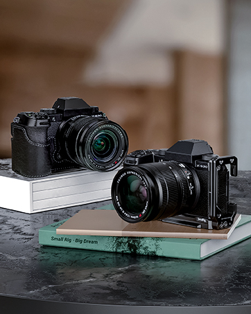 Elevate Your FUJIFILM X100VI: Premium Leather Case Kit with Half Cover, Flip Top, and Stylish Shoulder Strap 15 Large Image 6