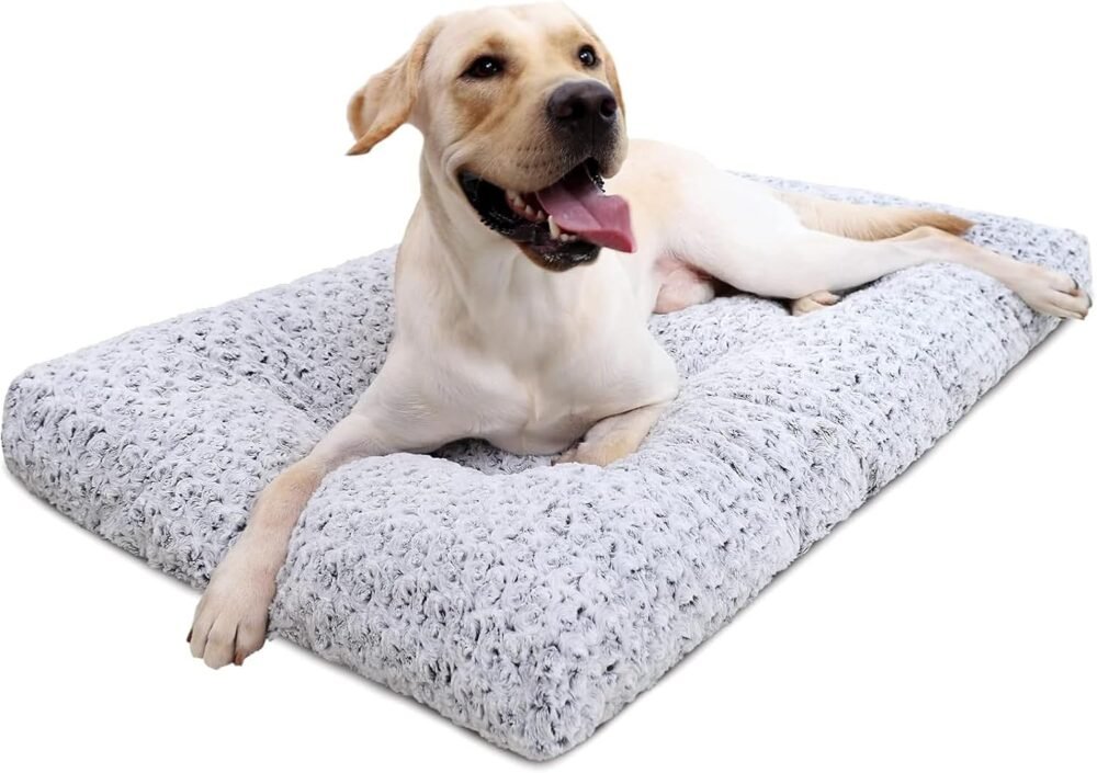 Deluxe Plush Washable Dog Bed - Cozy Anti-Slip Sleeping Mat for All Breeds
